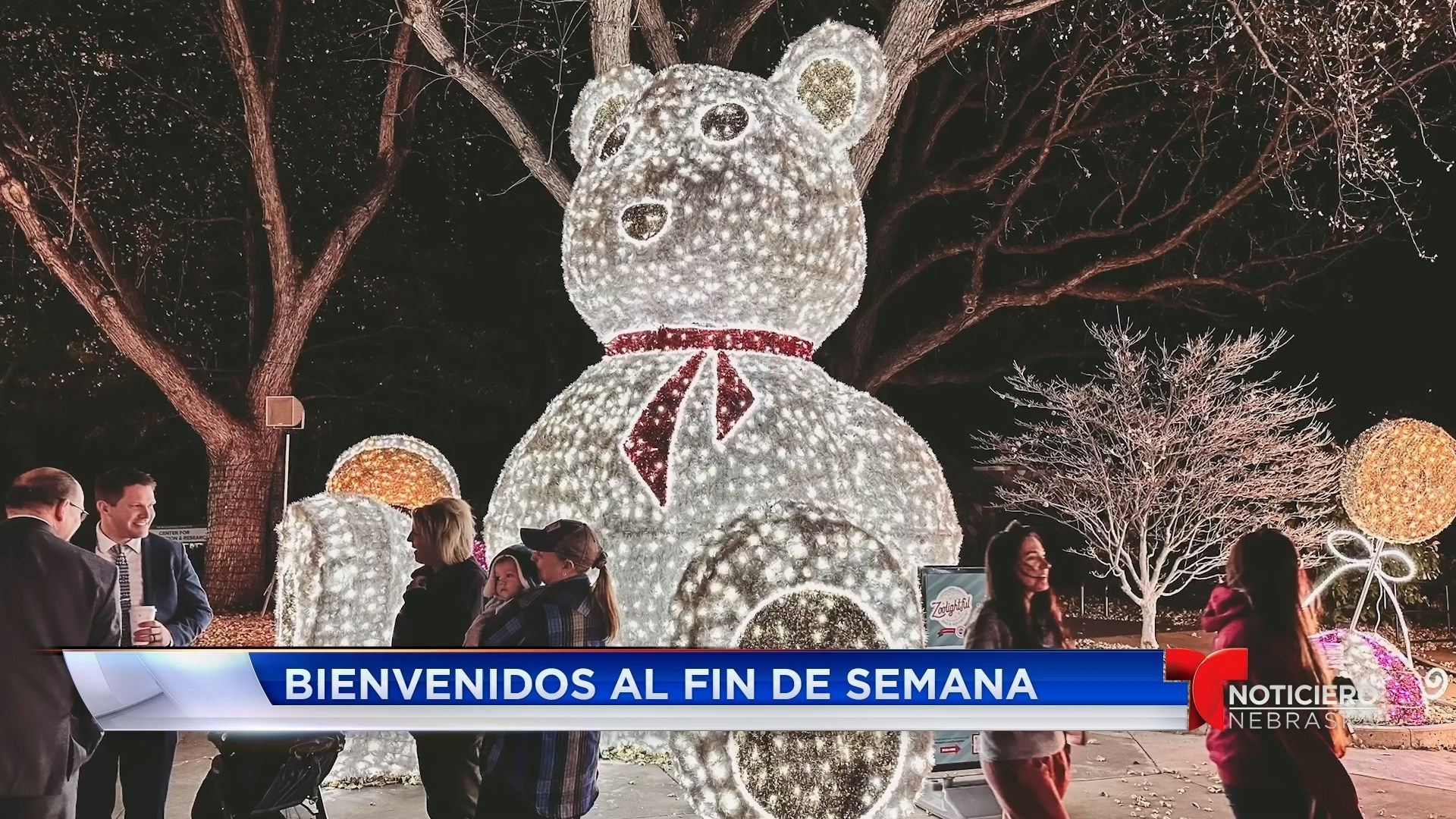 Bienvenidos al Fin de Semana - Zoolightful -Christmas in the Village