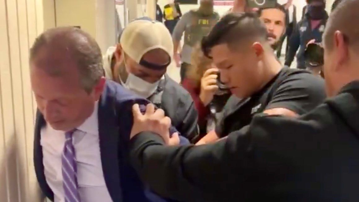 Arrestan al contralor de Nueva York en tribunal de migración durante operativo de ICE