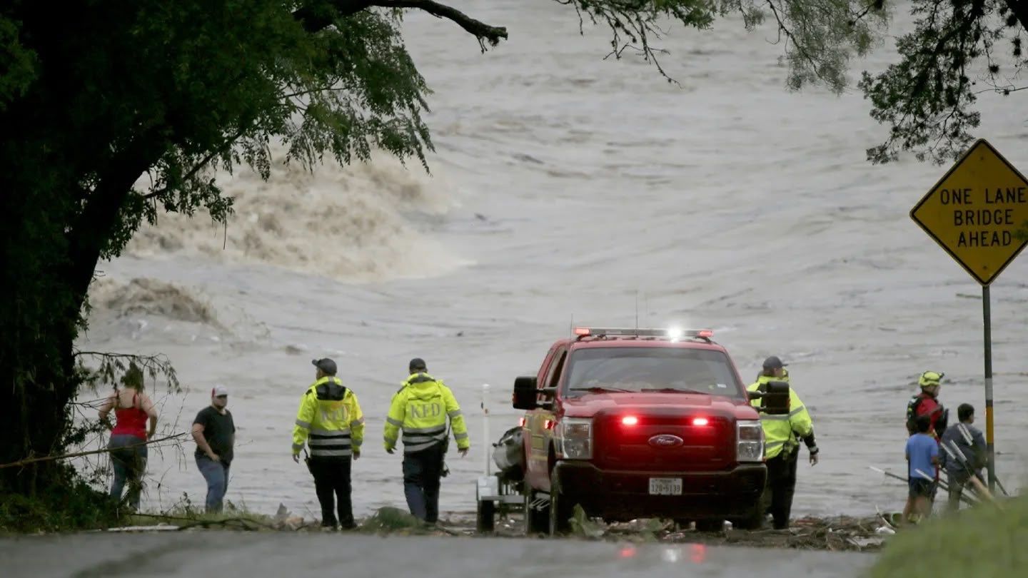 Voluntarios de Omaha se movilizan para asistir en zonas afectadas por inundaciones en Texas