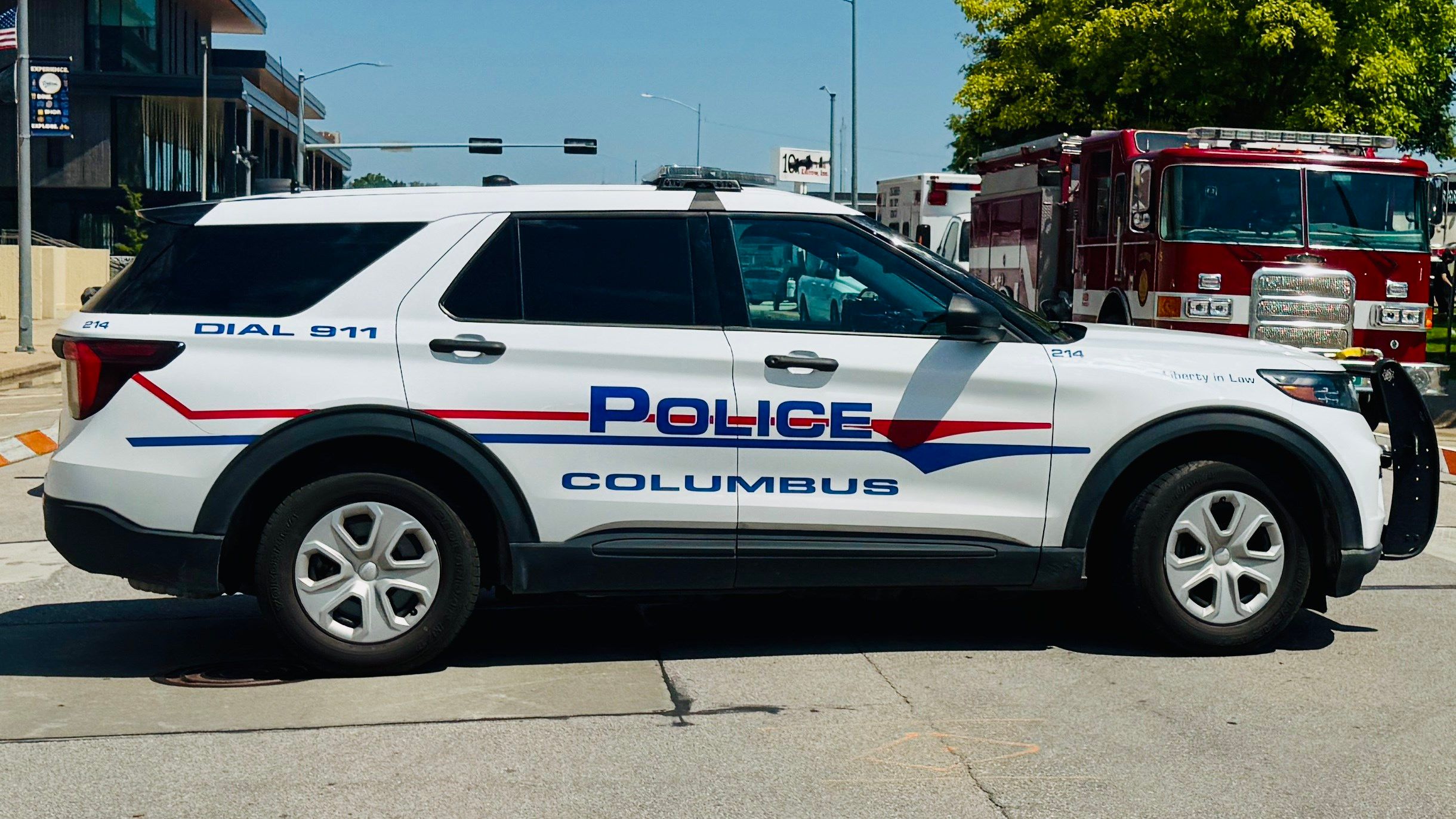 Mujer muere en tiroteo con la policía cerca de una funeraria en Columbus
